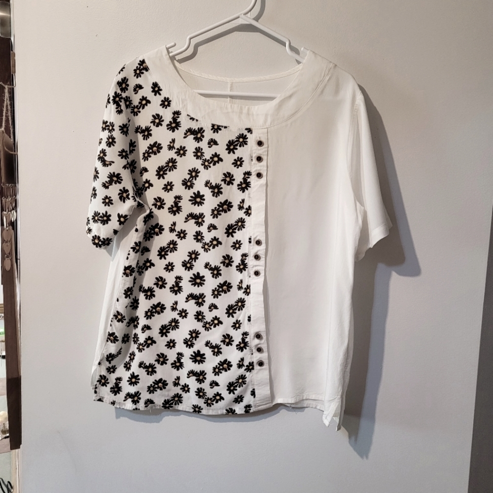 Ladies summer short sleeved blouse XL